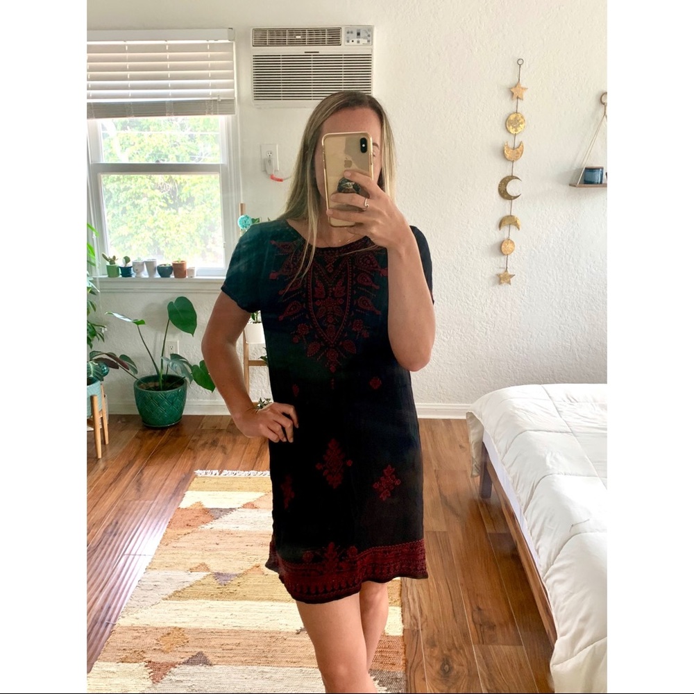 Black T-Shirt Dress with Maroon Detail size S